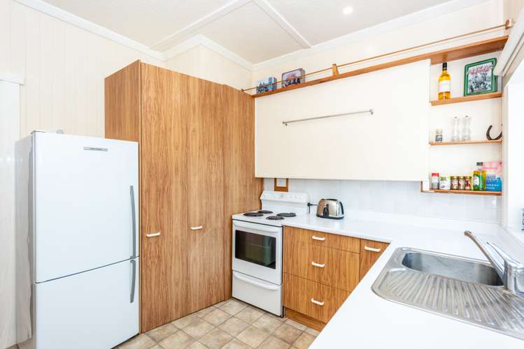 8 Iranui Road Inner Kaiti_6