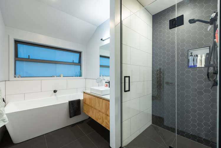 17 Awatira Drive Papamoa_12