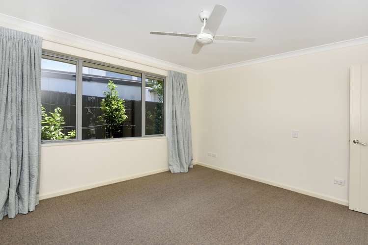 2 Cambria Gardens The Wood_27