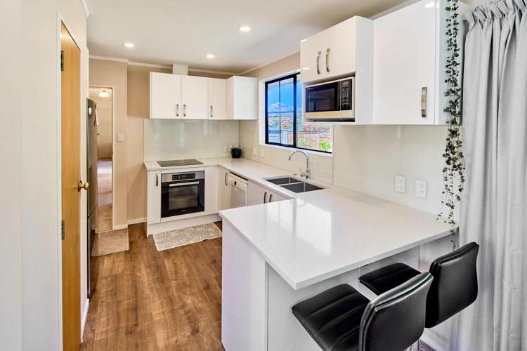 84 Cunliffe Street Churton Park_1