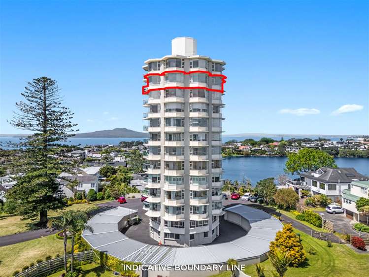 10/90 Kitchener Road_0