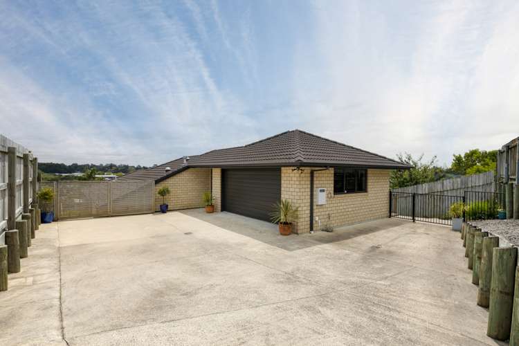 40 Waterside Drive Pyes Pa_24