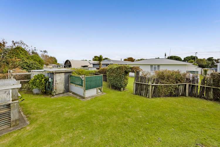 63 Longfellow Road Opunake_18