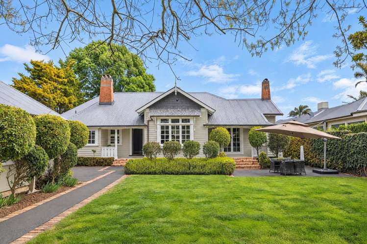 11A MacMurray Road_0