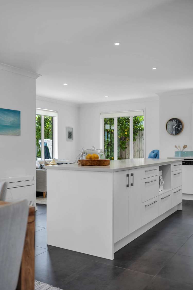 7 Artists Avenue Beachlands_32