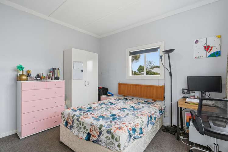 256 Pomona Street Strathern_13