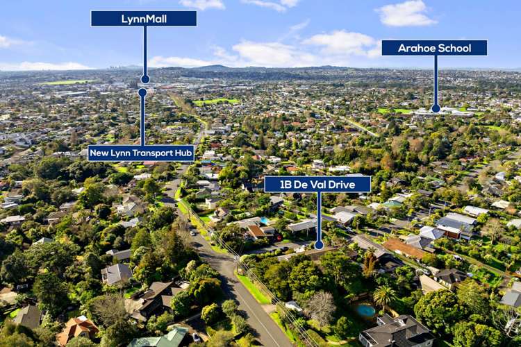 1B De Val Drive Titirangi_15