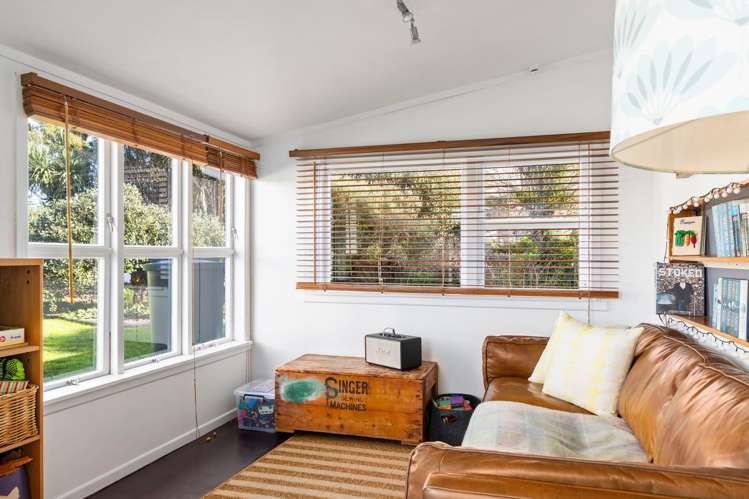 40 Woodward Street East Featherston_9