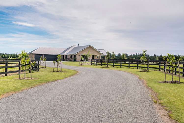 249 Curraghs Road Rolleston_18