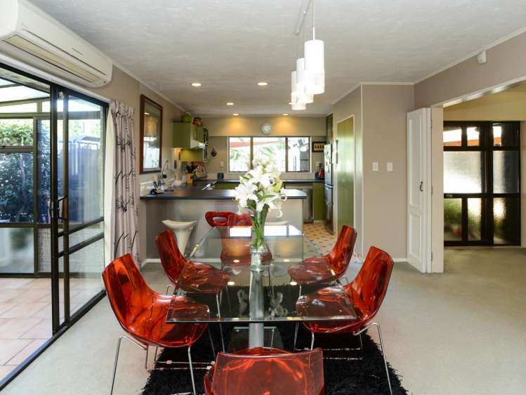 404 Hart Drive Frimley_5