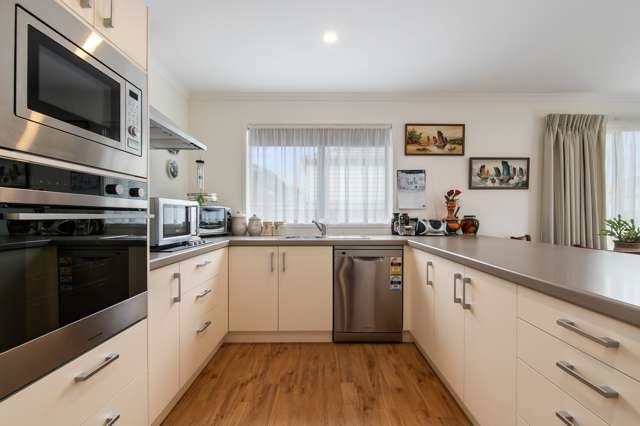 8 Savage Crescent Upper Hutt_2