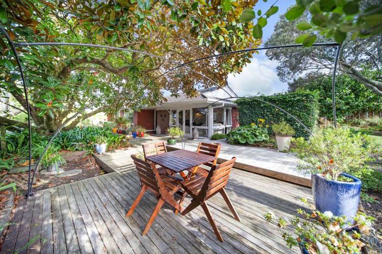 46 Meadway Sunnyhills_21