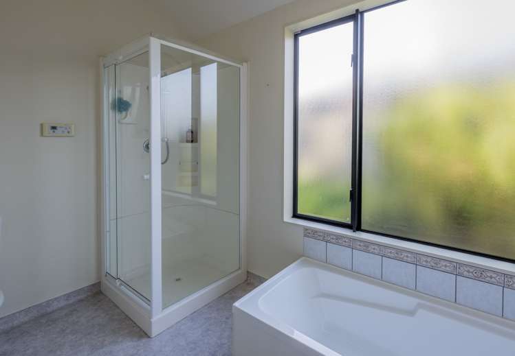 14 Harry Shaw Way Raumati South_17