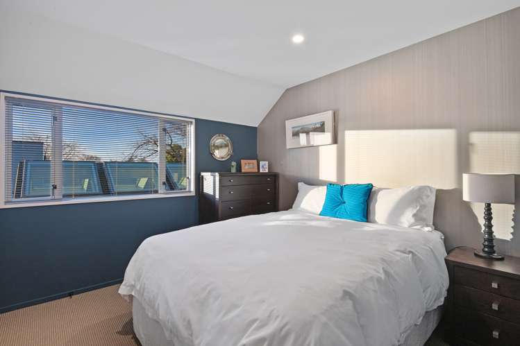 7 Douglas Street Lincoln_24