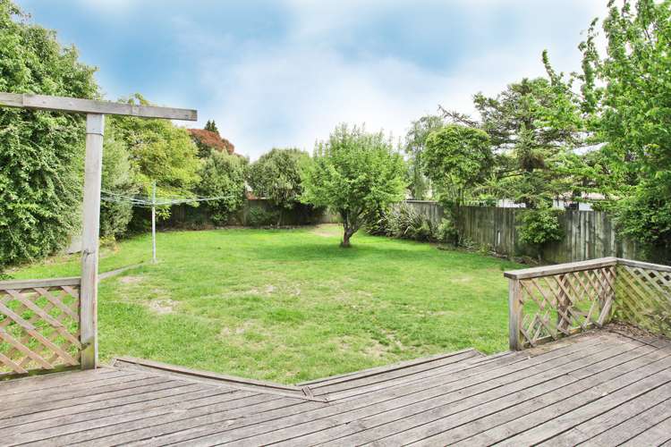 34 Avro Crescent Hornby_10