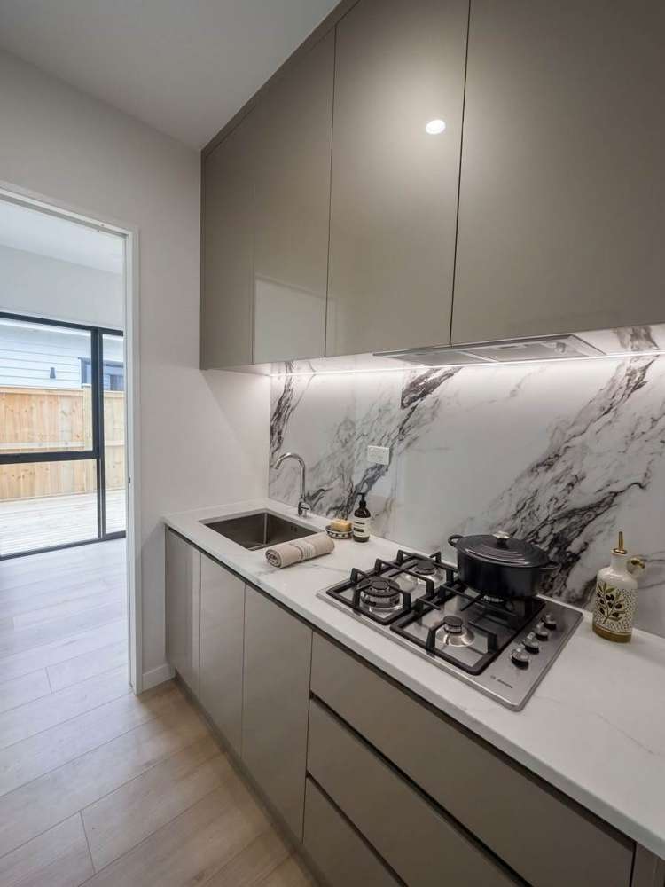 12 Tuwai Crescent_3