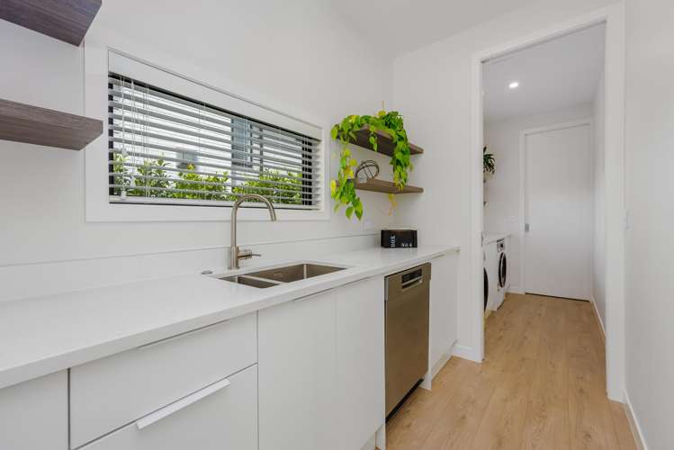 19 Headsail Drive Long Bay_12