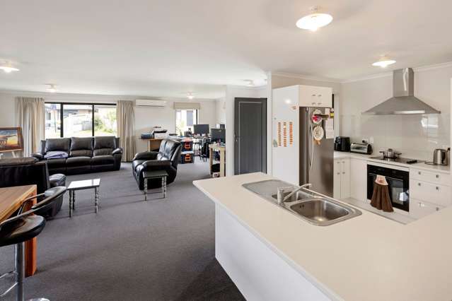 30 Kawariki Drive Baverstock_4