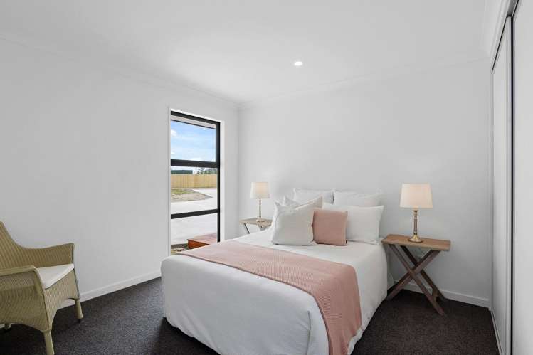 6 Ealing Lane Darfield_15