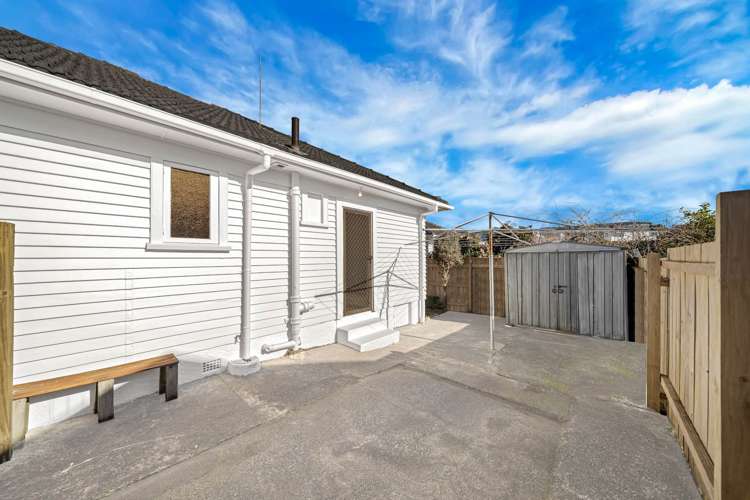 685 Hillsborough Road Mt Roskill_13