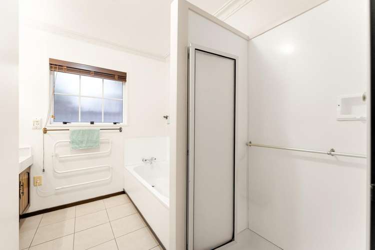 3A Benjamin Place Matua_13