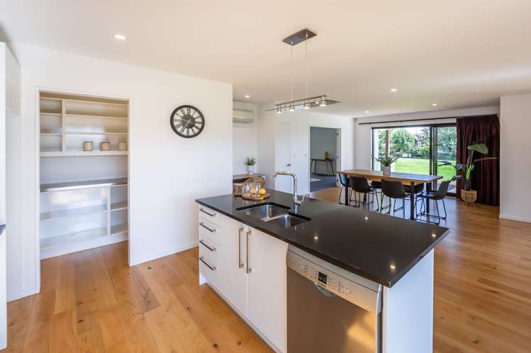 12 Coutts Lane West Melton_11