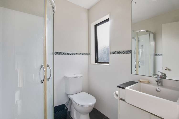 6 Viera Drive Flat Bush_11