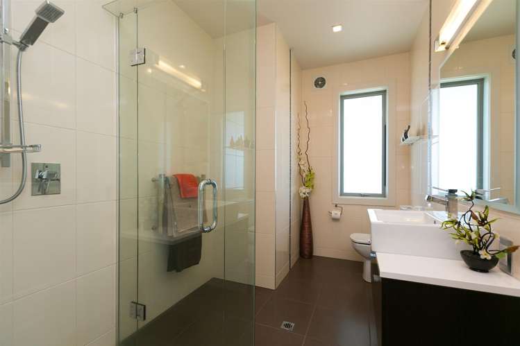 16b Links Drive Waiwhakaiho_15