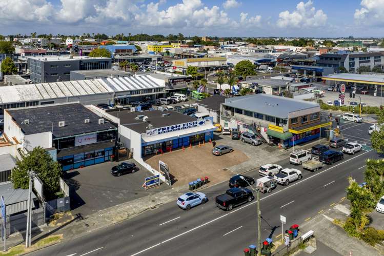 24-26 Atkinson Avenue and 23 Princes Street Otahuhu_13