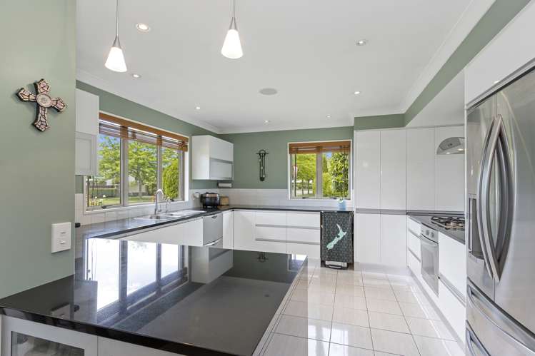 1 Watermill Boulevard Northwood_3