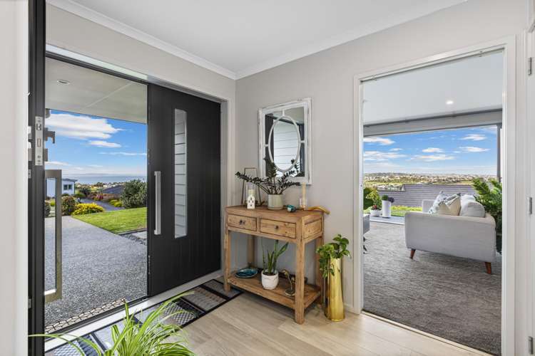 8 Woodridge Drive Stanmore Bay_17