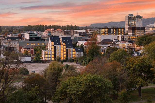 Inner-City Living with Garaging in Zone
