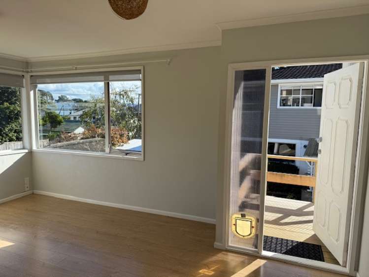 1/32 Teal Crescent Beach Haven_3