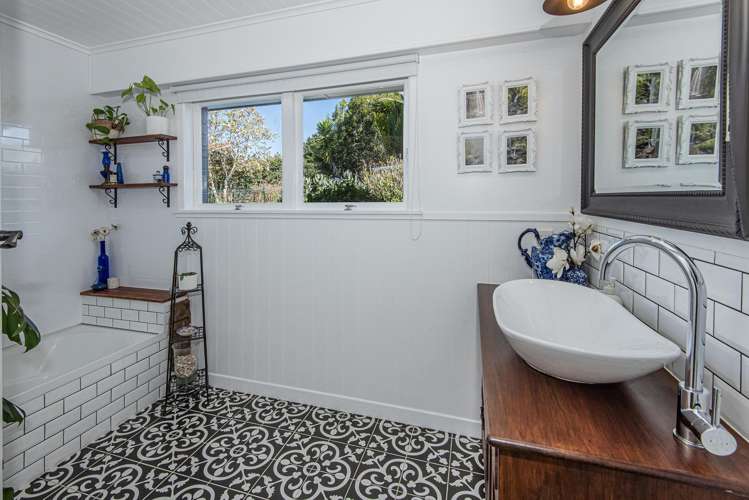 60 Carr Street Te Kamo_14