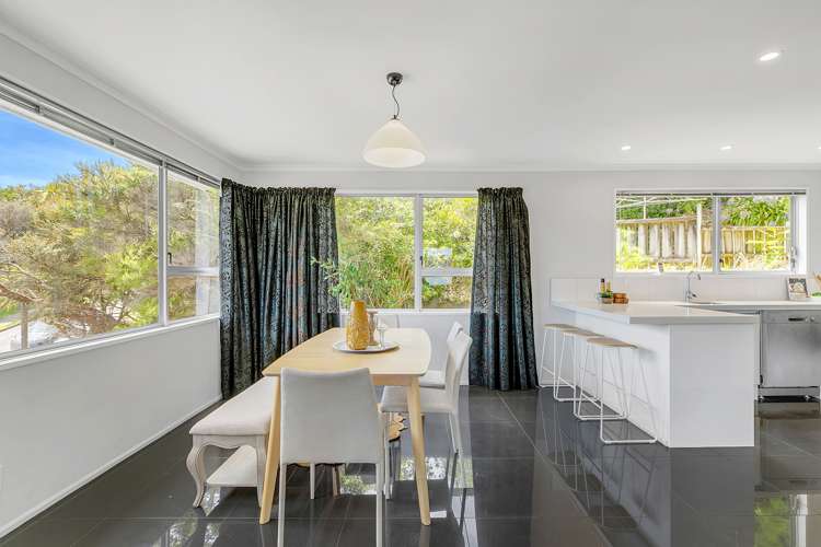 3 Brora Crescent Papakowhai_7