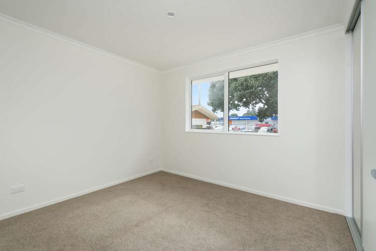 2/20B Moana Avenue Orewa_10