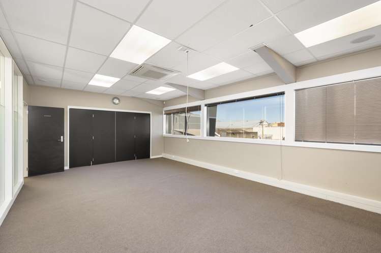 10-16 Perry St Masterton_8