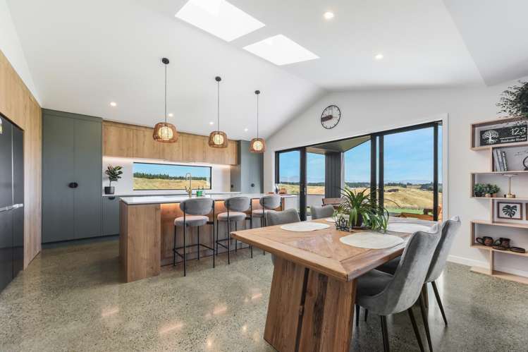 123 Redvale Road Redwood Valley_1