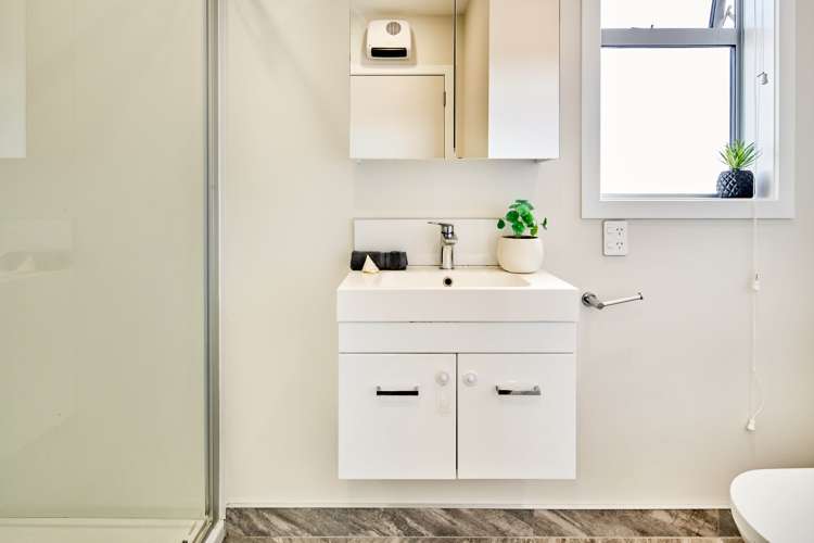 7 Rose Way Lower Hutt_9