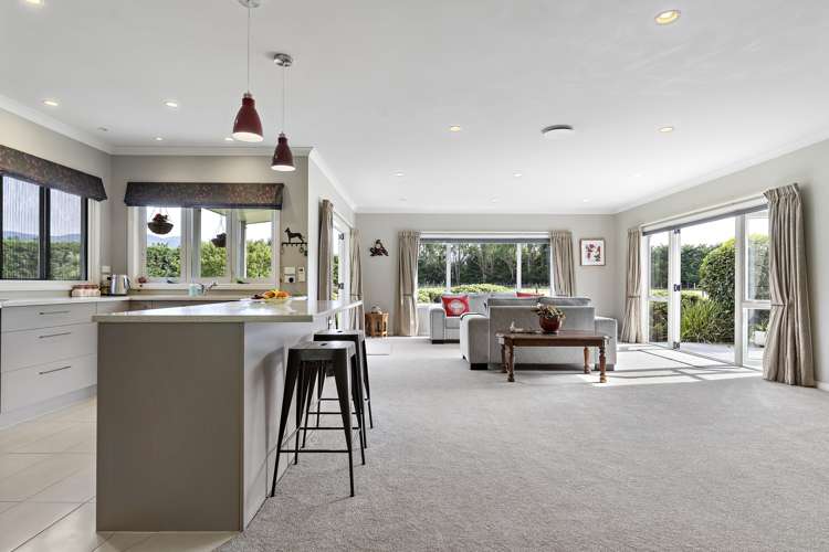 213 Woodside Road Woodside_5