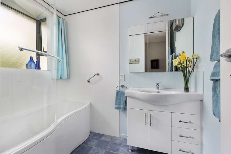 8 Romesdale Road Papakowhai_12