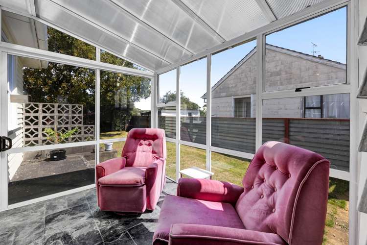 2 Acourt Street Hawera_9