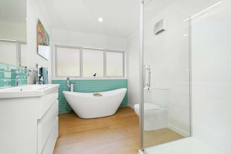 206 Navigation Drive Whitby_19