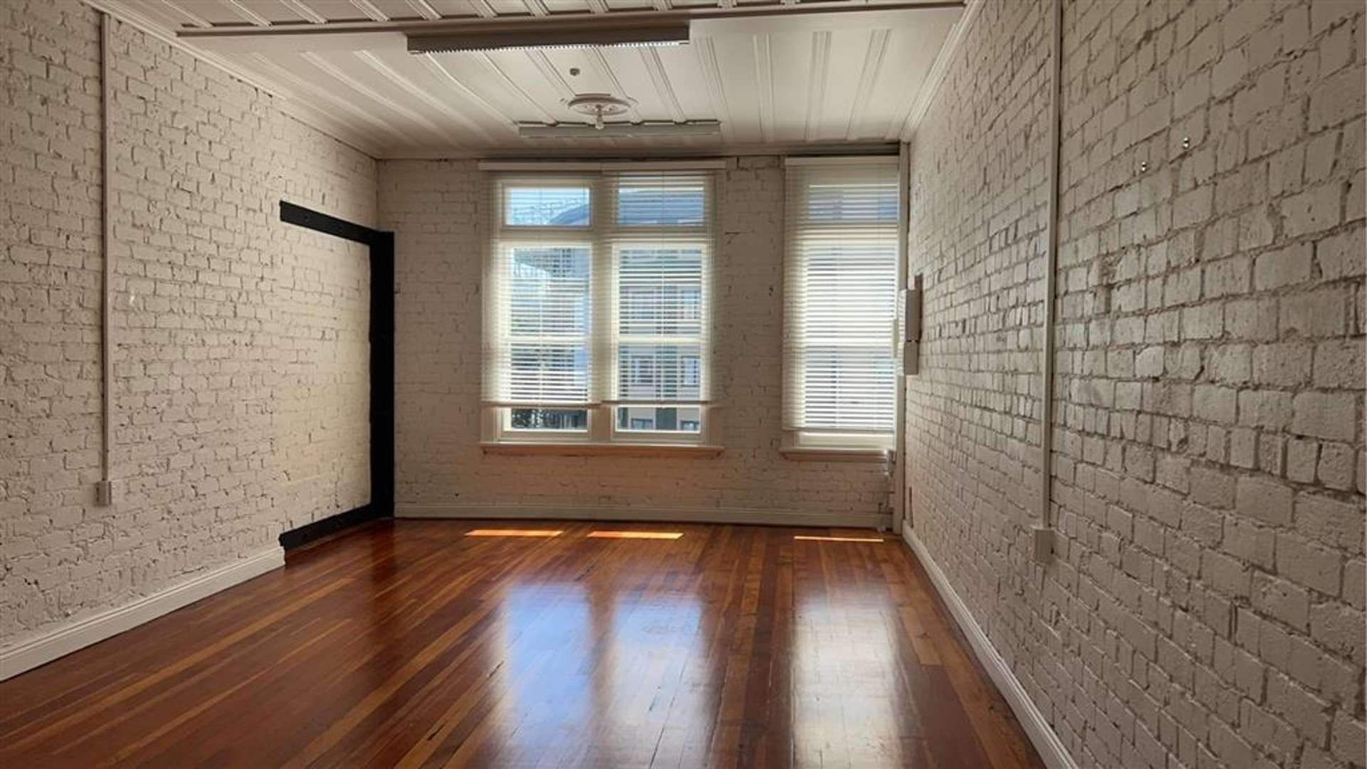 4/21 Khyber Pass Road 1672_0