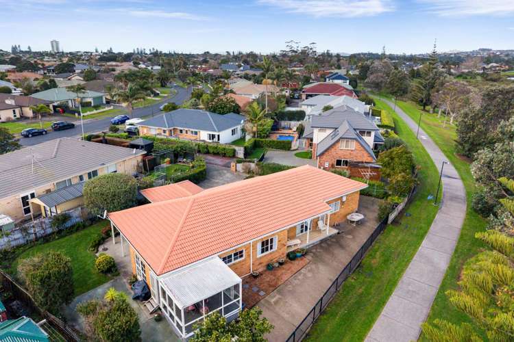 166 Lakeside Drive Orewa_15