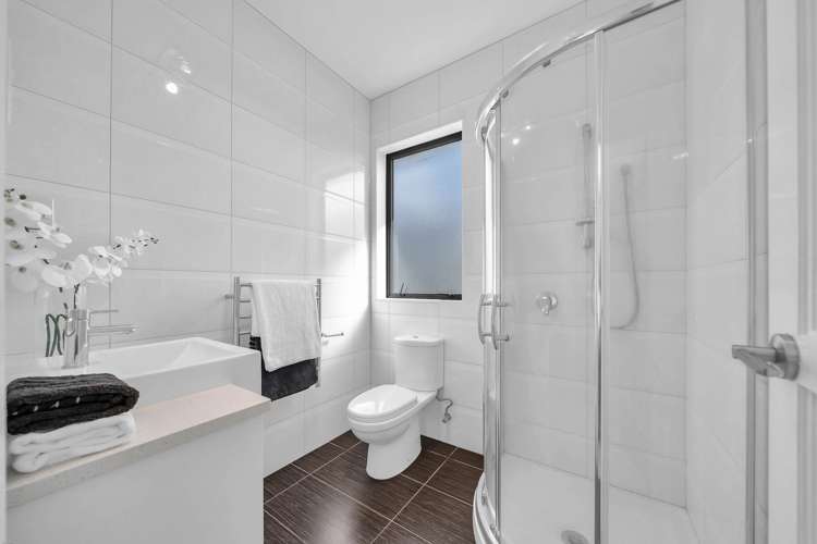 8 Listack Drive Flat Bush_28