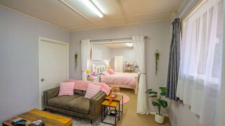 12 Benmore Street Glenwood_13