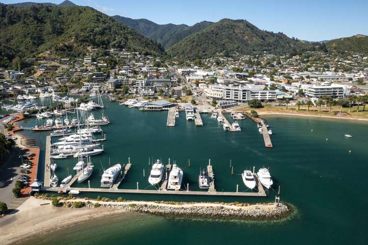 206/6 London Quay Picton_35