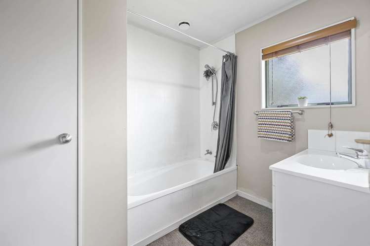 22a Alidade Place Massey_13