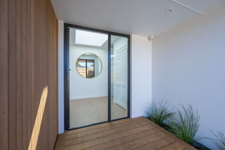 1 Hallmark Drive Hope_5